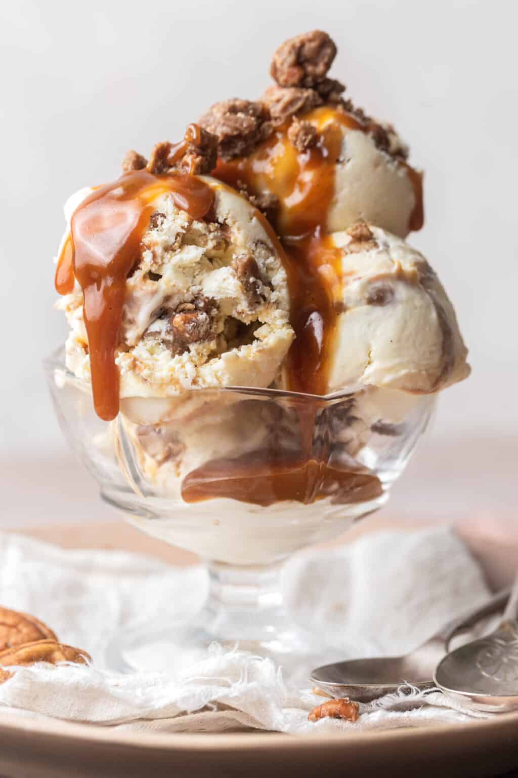 Incredible Pecan Praline Ice Cream (NoChurn) Emma Duckworth Bakes